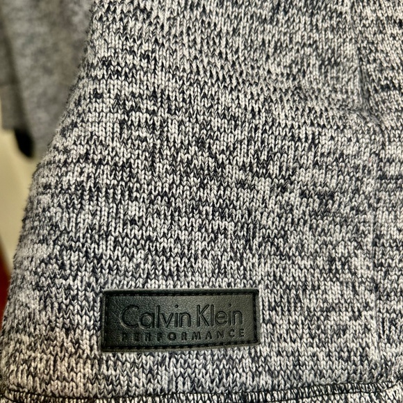 Calvin Klein Performance Quick Dry Jacket w/Detachable Hood and Headphone Access - Picture 4 of 9